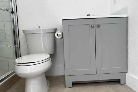 Propiedad comercial en alquiler en Pembroke Pines, Florida, 1 dormitorio, 37.16 m2 № 2049052 - foto 5