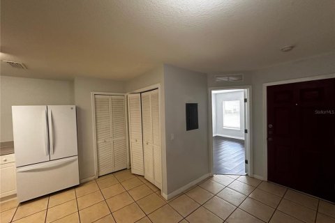 Condominio en alquiler en Kissimmee, Florida, 3 dormitorios, 111.67 m2 № 1782437 - foto 6