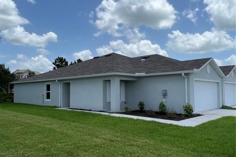 House in Lehigh Acres, Florida 3 bedrooms, 130.9 sq.m. № 1893634 - photo 3