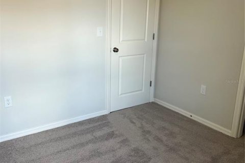 House in Lehigh Acres, Florida 3 bedrooms, 130.9 sq.m. № 1893634 - photo 22