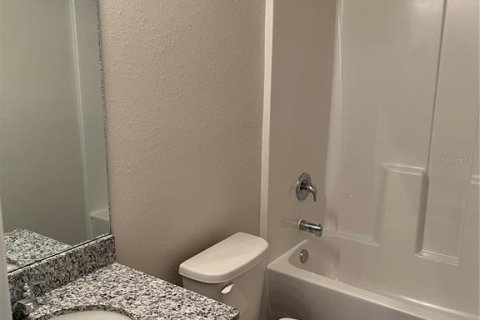 House in Lehigh Acres, Florida 3 bedrooms, 130.9 sq.m. № 1893634 - photo 16