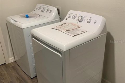 House in Lehigh Acres, Florida 3 bedrooms, 130.9 sq.m. № 1893634 - photo 8