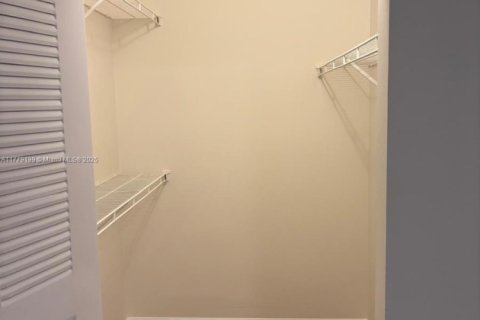 Condo in Miramar, Florida, 3 bedrooms  № 1862068 - photo 28