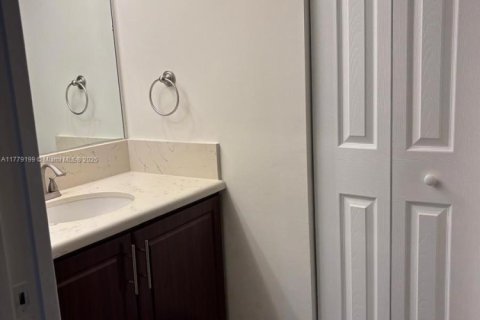 Condo in Miramar, Florida, 3 bedrooms  № 1862068 - photo 19