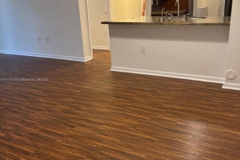 Condo in Miramar, Florida, 3 bedrooms  № 1862068 - photo 6