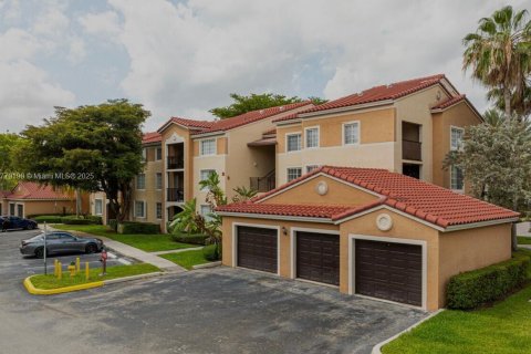 Condo in Miramar, Florida, 3 bedrooms  № 1862068 - photo 1