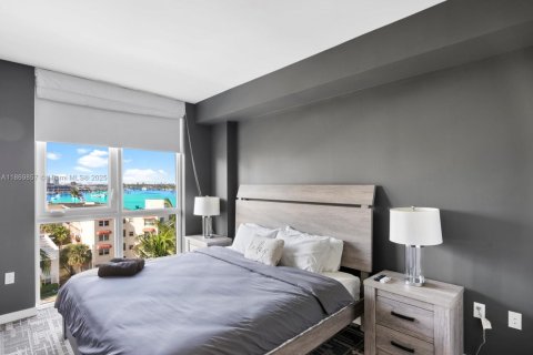 Condo in Fort Lauderdale, Florida, 2 bedrooms № 1979522 - photo 13