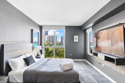 Condo in Fort Lauderdale, Florida, 2 bedrooms № 1979522 - photo 9