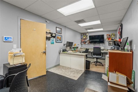 Commercial property in Sarasota, Florida 483.18 sq.m. № 1513841 - photo 23
