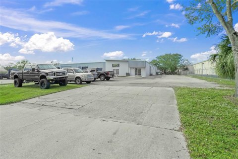 Commercial property in Sarasota, Florida 483.18 sq.m. № 1513841 - photo 4