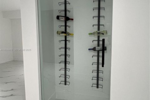 Townhouse in Miami, Florida 2 bedrooms, 124.95 sq.m. № 1985731 - photo 6