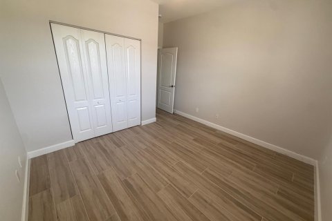 Touwnhouse à louer à Stuart, Floride: 3 chambres, 143.26 m2 № 2268286 - photo 18