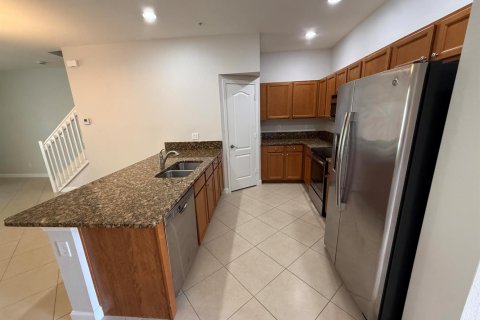Touwnhouse à louer à Stuart, Floride: 3 chambres, 143.26 m2 № 2268286 - photo 5
