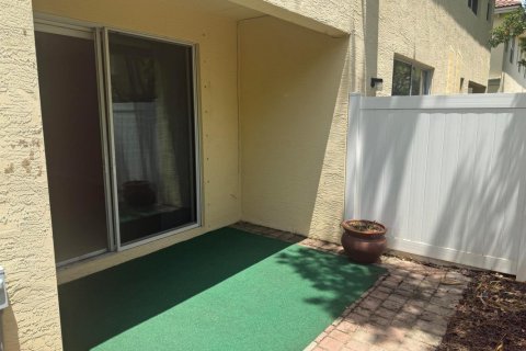 Touwnhouse à louer à Stuart, Floride: 3 chambres, 143.26 m2 № 2268286 - photo 24