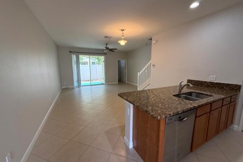 Touwnhouse à louer à Stuart, Floride: 3 chambres, 143.26 m2 № 2268286 - photo 8