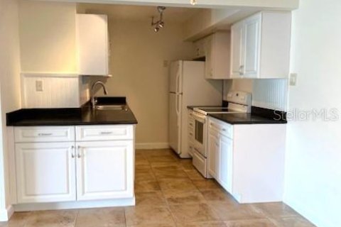 Copropriété à louer à Treasure Island, Floride: 2 chambres, 97.55 m2 № 2312406 - photo 13