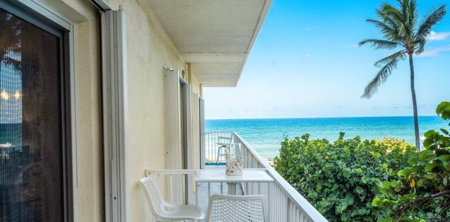 Condominio en Palm Beach, Florida, 2 dormitorios  № 1188498