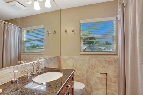 House in Winter Park, Florida 4 bedrooms, 192.77 sq.m. № 1781387 - photo 29