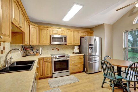 House in Winter Park, Florida 4 bedrooms, 192.77 sq.m. № 1781387 - photo 4