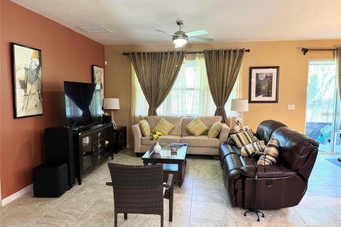 Villa ou maison à louer à Orlando, Floride: 4 chambres, 196.49 m2 № 2230355 - photo 6