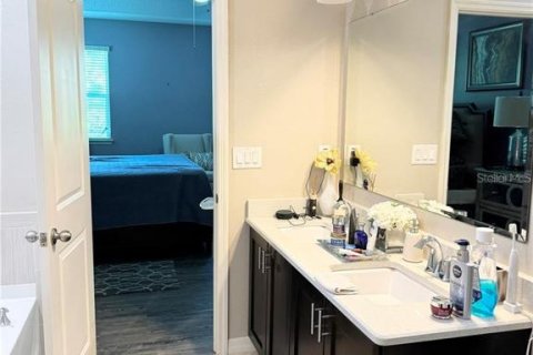 Villa ou maison à louer à Orlando, Floride: 4 chambres, 196.49 m2 № 2230355 - photo 8