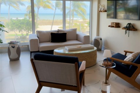 Copropriété à vendre à Pompano Beach, Floride: 2 chambres, 95.5 m2 № 2089717 - photo 10