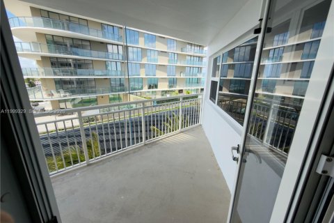 Copropriété à vendre à Pompano Beach, Floride: 2 chambres, 95.5 m2 № 2089717 - photo 25