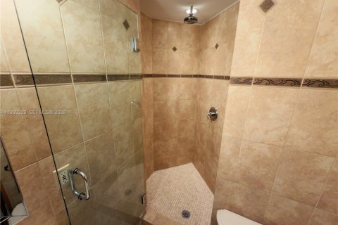 Copropriété à vendre à Pompano Beach, Floride: 2 chambres, 95.5 m2 № 2089717 - photo 24