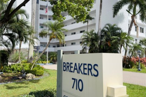 Copropriété à vendre à Pompano Beach, Floride: 2 chambres, 95.5 m2 № 2089717 - photo 3