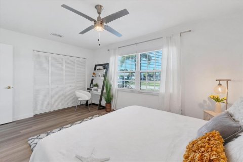House in Port Charlotte, Florida 2 bedrooms, 99.22 sq.m. № 1217724 - photo 18