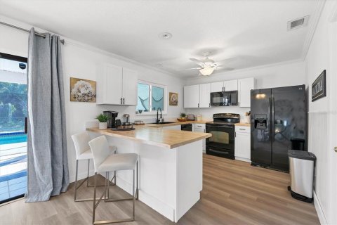 House in Port Charlotte, Florida 2 bedrooms, 99.22 sq.m. № 1217724 - photo 7