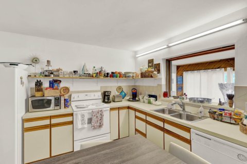 Купить виллу или дом в Сент-Луси, Флорида 8 комнат, 151.62м2, № 2088051 - фото 24