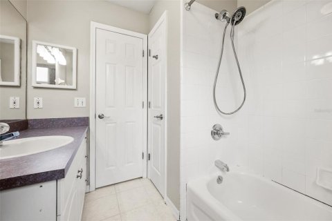 House in Alachua, Florida 3 bedrooms, 126.25 sq.m. № 1914972 - photo 23