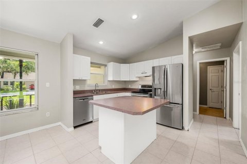 House in Alachua, Florida 3 bedrooms, 126.25 sq.m. № 1914972 - photo 6