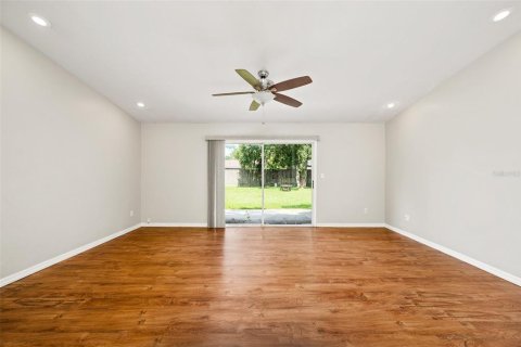 House in Alachua, Florida 3 bedrooms, 126.25 sq.m. № 1914972 - photo 12