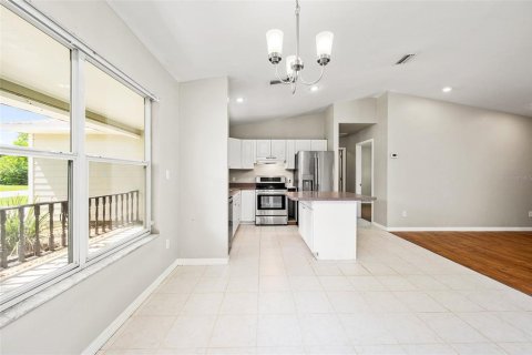 House in Alachua, Florida 3 bedrooms, 126.25 sq.m. № 1914972 - photo 9