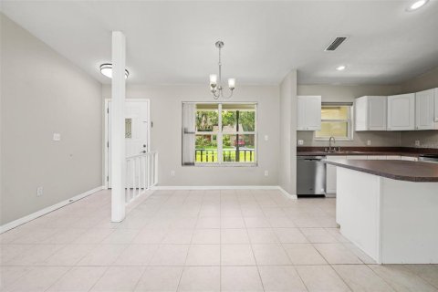 House in Alachua, Florida 3 bedrooms, 126.25 sq.m. № 1914972 - photo 8