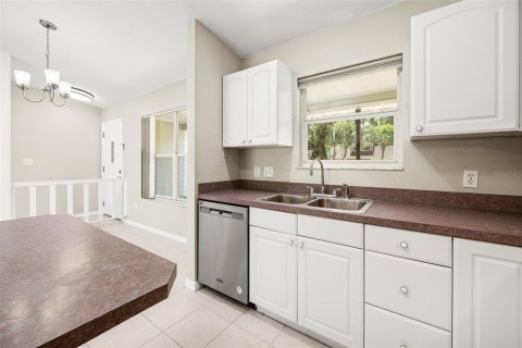House in Alachua, Florida 3 bedrooms, 126.25 sq.m. № 1914972 - photo 11