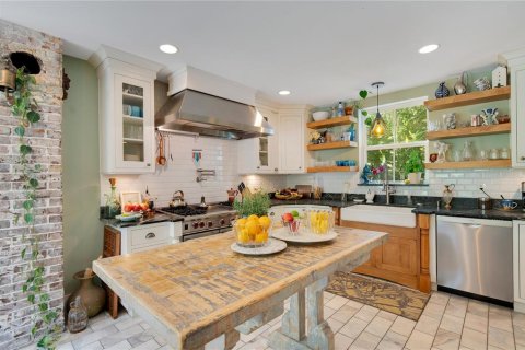 House in Orlando, Florida 6 bedrooms, 581.66 sq.m. № 1765205 - photo 27