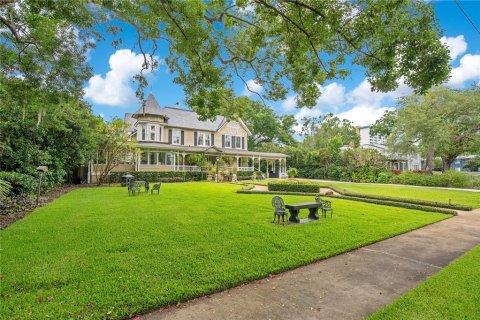 House in Orlando, Florida 6 bedrooms, 581.66 sq.m. № 1765205 - photo 2