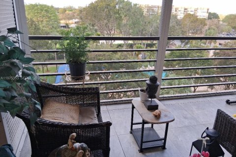 Copropriété à vendre à Pembroke Pines, Floride: 2 chambres, 102.19 m2 № 2040937 - photo 23