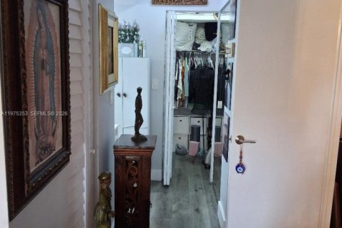 Copropriété à vendre à Pembroke Pines, Floride: 2 chambres, 102.19 m2 № 2040937 - photo 17