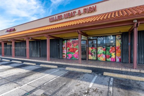 Commercial property in Miami, Florida № 1960479 - photo 10