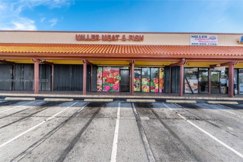 Commercial property in Miami, Florida № 1960479 - photo 6