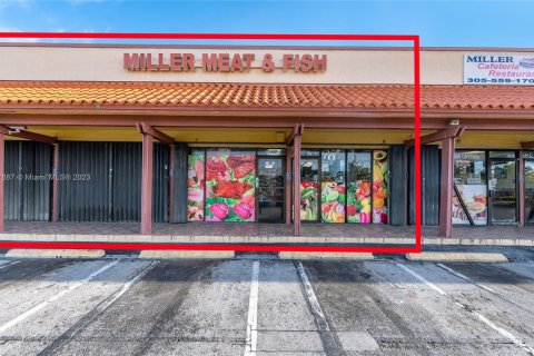 Commercial property in Miami, Florida № 1960479 - photo 9