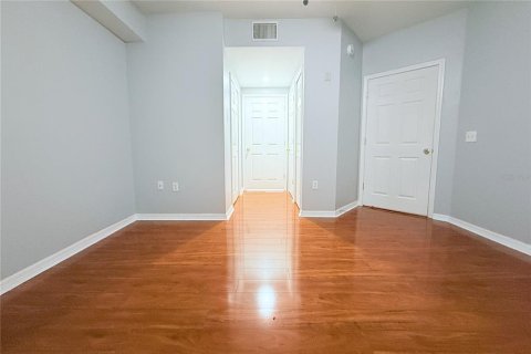 Condo in Riverview, Florida, 3 bedrooms  № 1900364 - photo 9