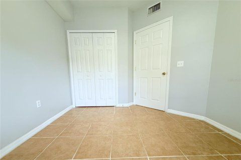 Condo in Riverview, Florida, 3 bedrooms  № 1900364 - photo 10