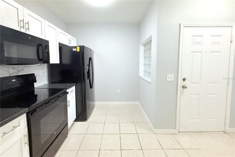Condo in Riverview, Florida, 3 bedrooms  № 1900364 - photo 4