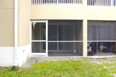 Condo in Riverview, Florida, 3 bedrooms  № 1900364 - photo 24