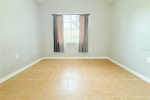 Condo in Riverview, Florida, 3 bedrooms  № 1900364 - photo 13